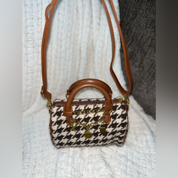 Brown purses and wallet - Picture 5 of 12